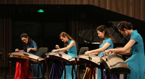 小提琴协奏曲《梁祝》问世60周年暨“今夕何夕”何占豪筝乐作品音乐会圆满落幕!
